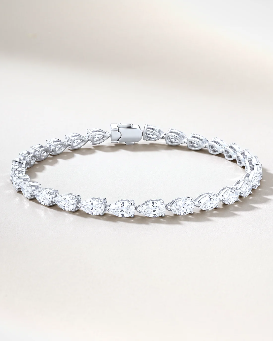 ORTIGAS East West Line bracelet, front view