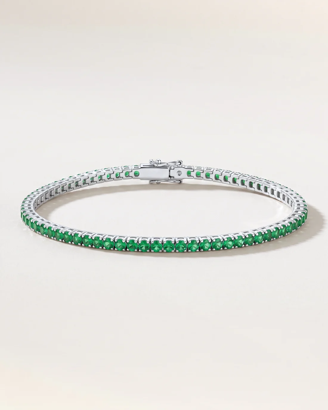 ORTIGAS Emerald Micro Line bracelet, front view