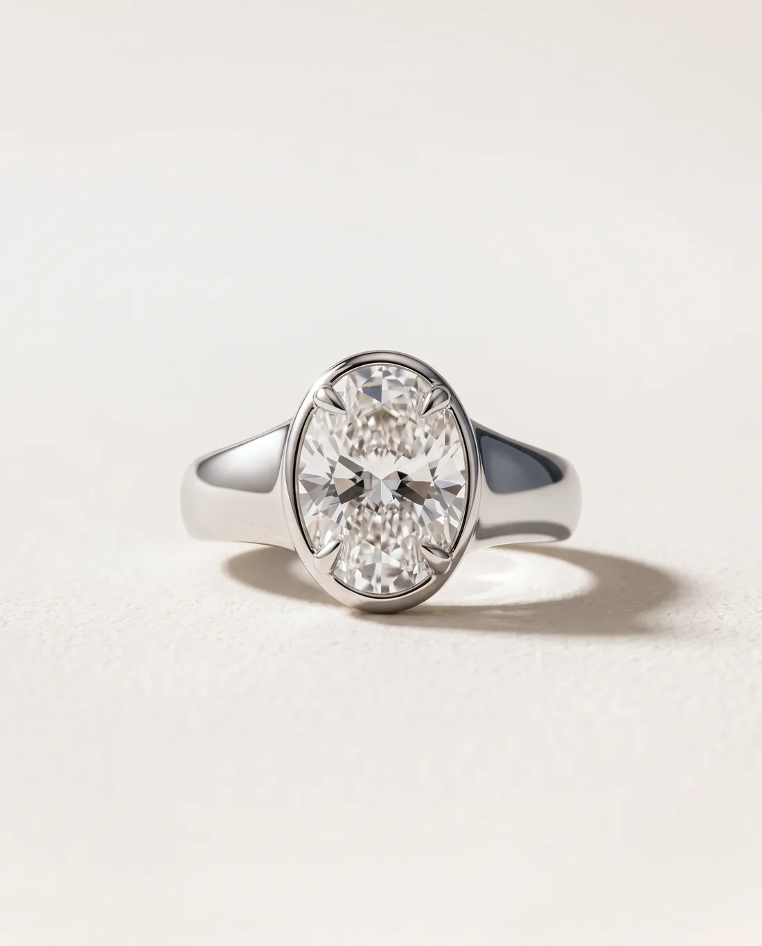 ORTIGAS Oval bezel ring, front view